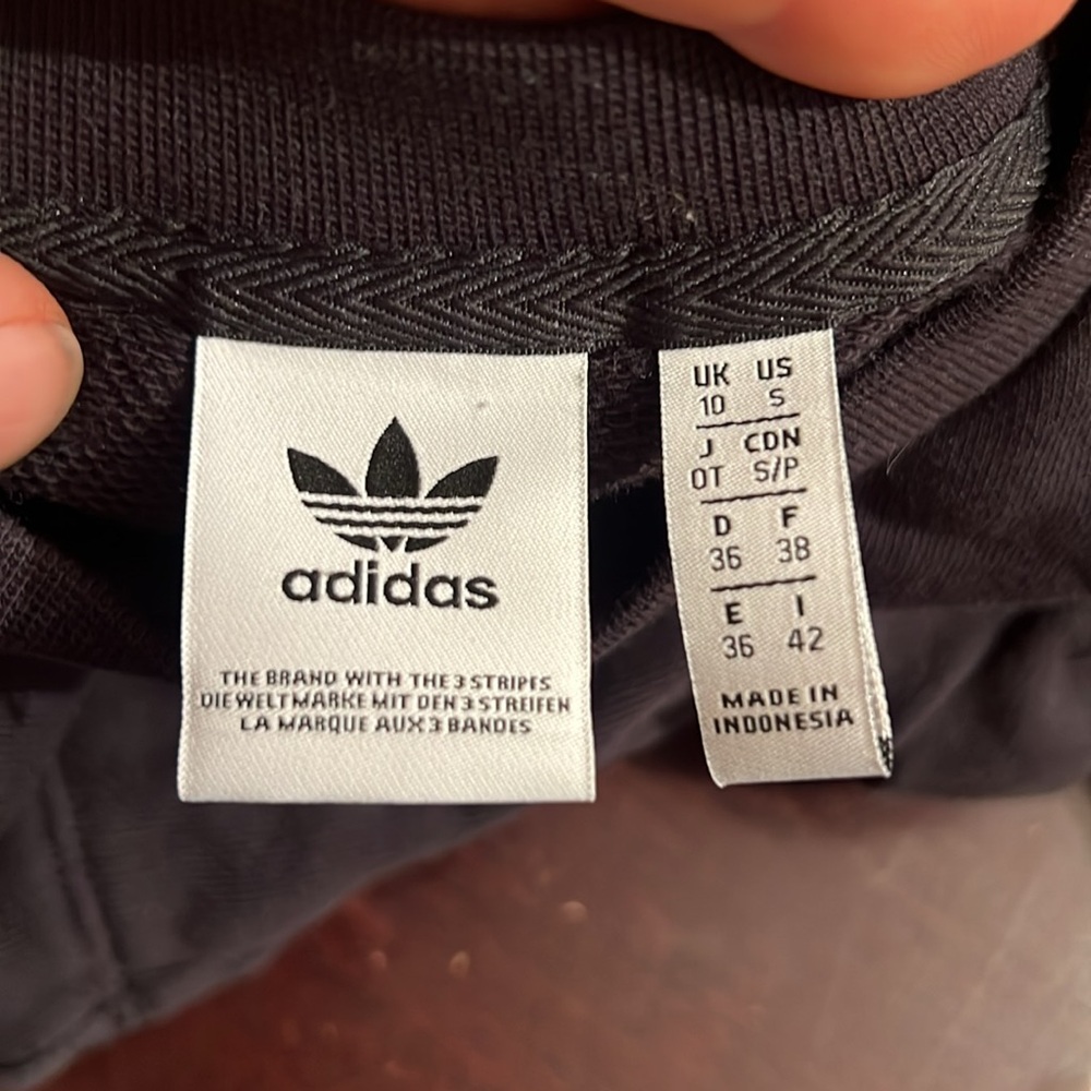 Adidas Originals Outline Crop Crew Sweatshirt, size Small - Picture 7 of 12